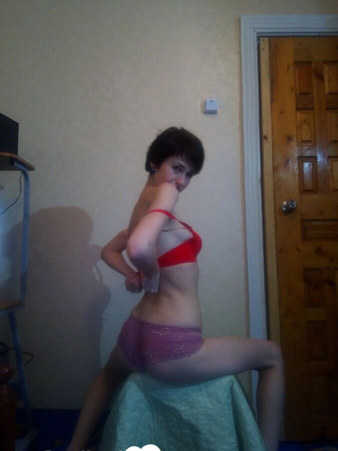 I love to strip and masturbate on camera