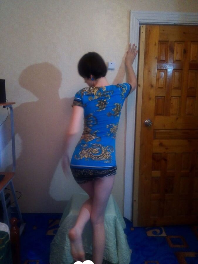 I love to strip and masturbate on camera