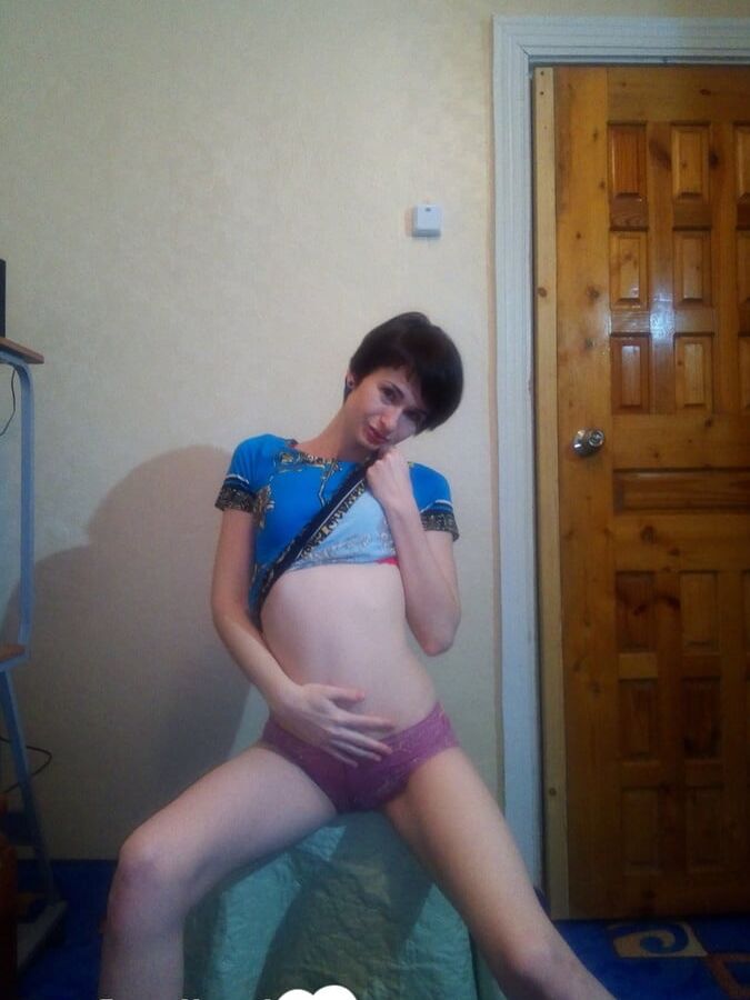 I love to strip and masturbate on camera