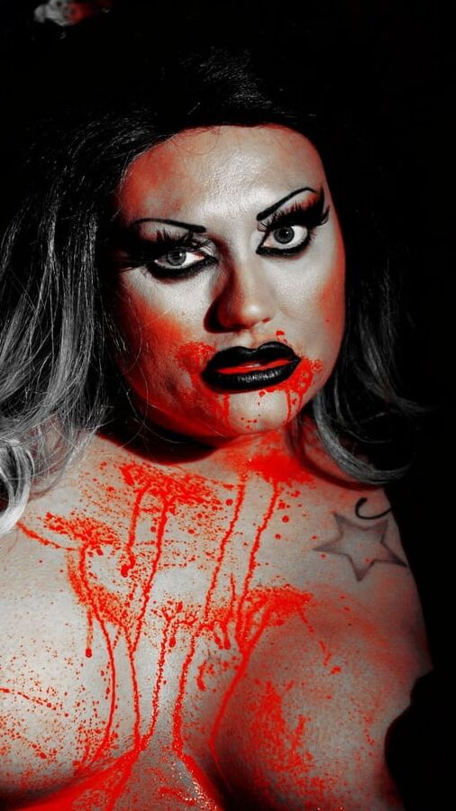 VAMPIRE SLUT