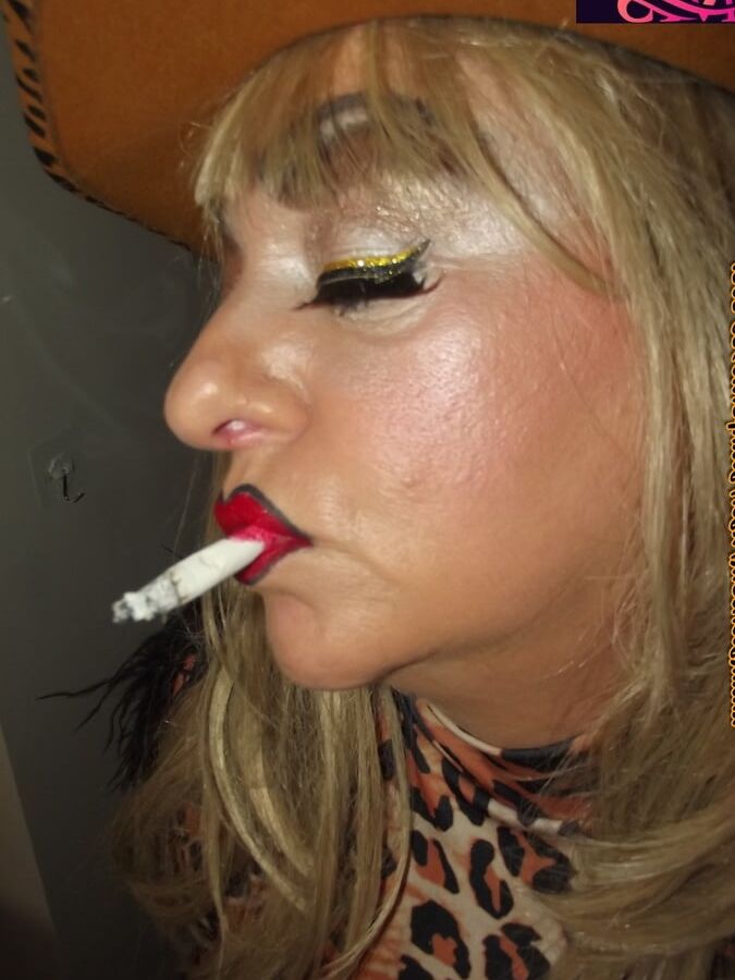 LEOPARED WHORE RETREATS TO THE BEDROOM
