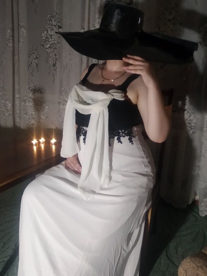 We tried to make a cosplay on Lady Dimitrescu