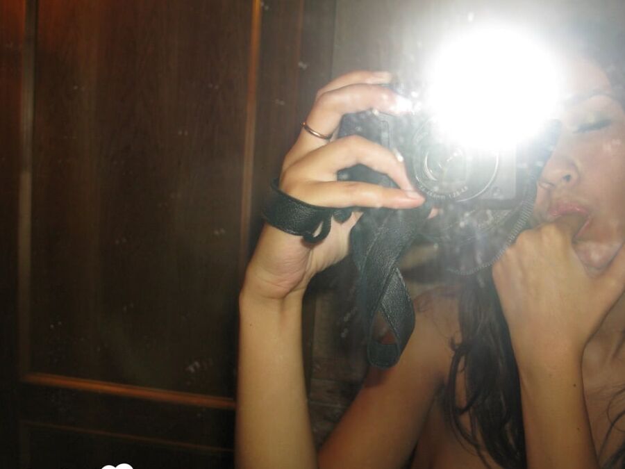 Took a couple of nudes for you