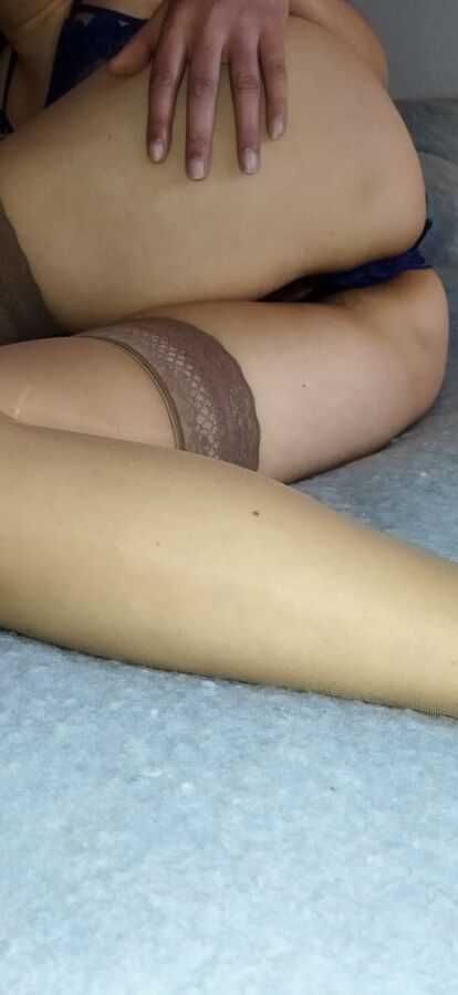 JoyTwoSex - Bush on Bed