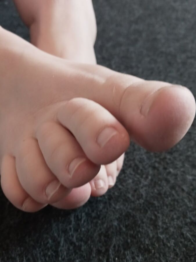 Jenny feet