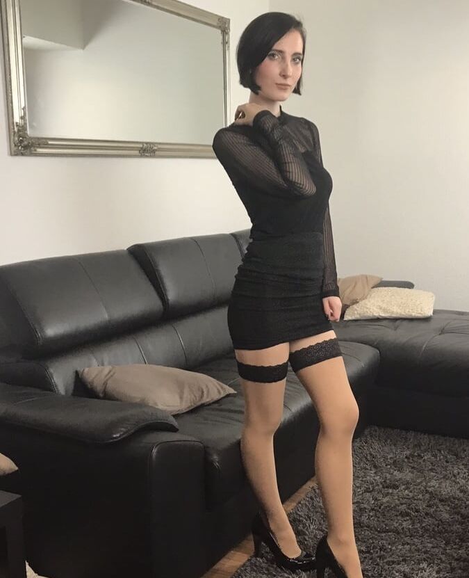 Different sexy Pics Lou Nesbit. Lia Louise