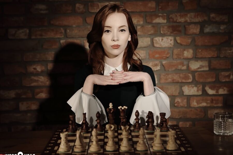 'Checkmate, bitch!' with gorgeous girl Lottie Magne