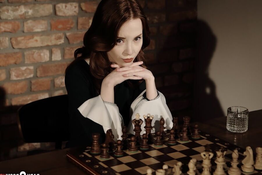 'Checkmate, bitch!' with gorgeous girl Lottie Magne