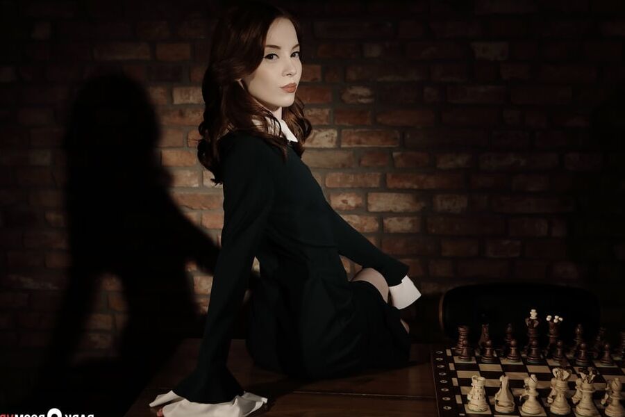 'Checkmate, bitch!' with gorgeous girl Lottie Magne