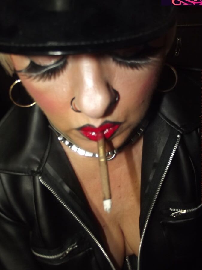 MISTRESS SMOKE POWER