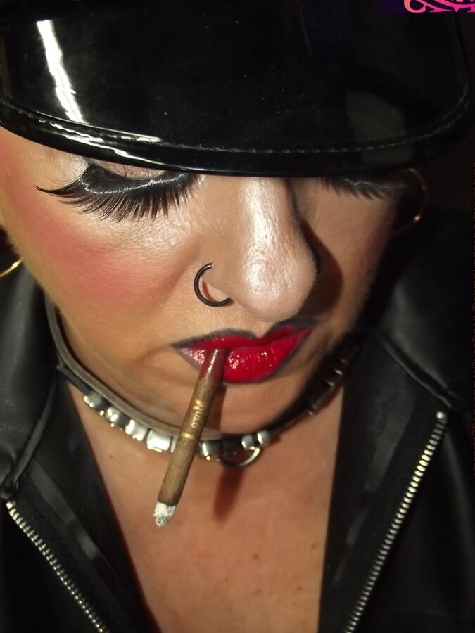 MISTRESS SMOKE POWER