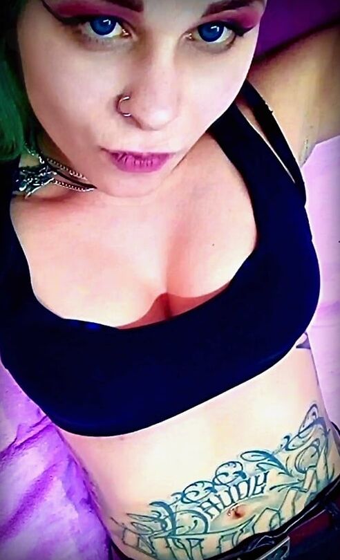 VIOLETTADEE EROTIC PHOTOS - MINDBREAKER