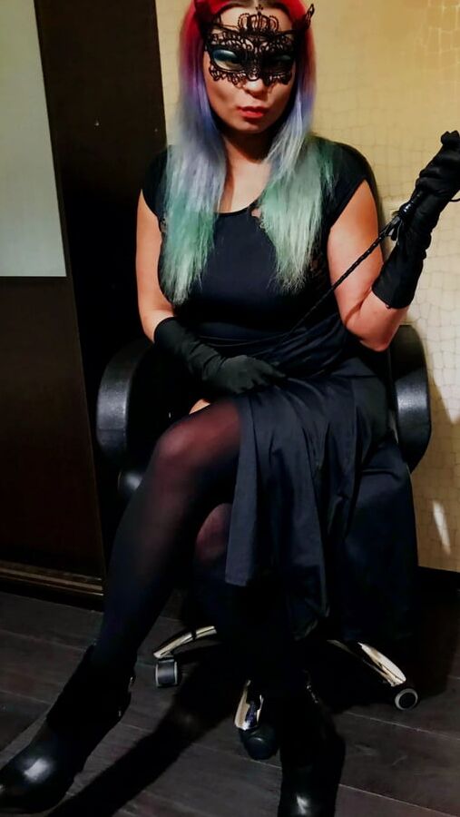 MISTRESS VIOLETTADEE - MINDBREAKERS