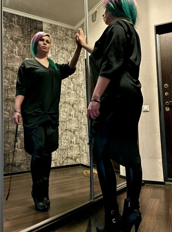 MISTRESS VIOLETTADEE - MINDBREAKERS
