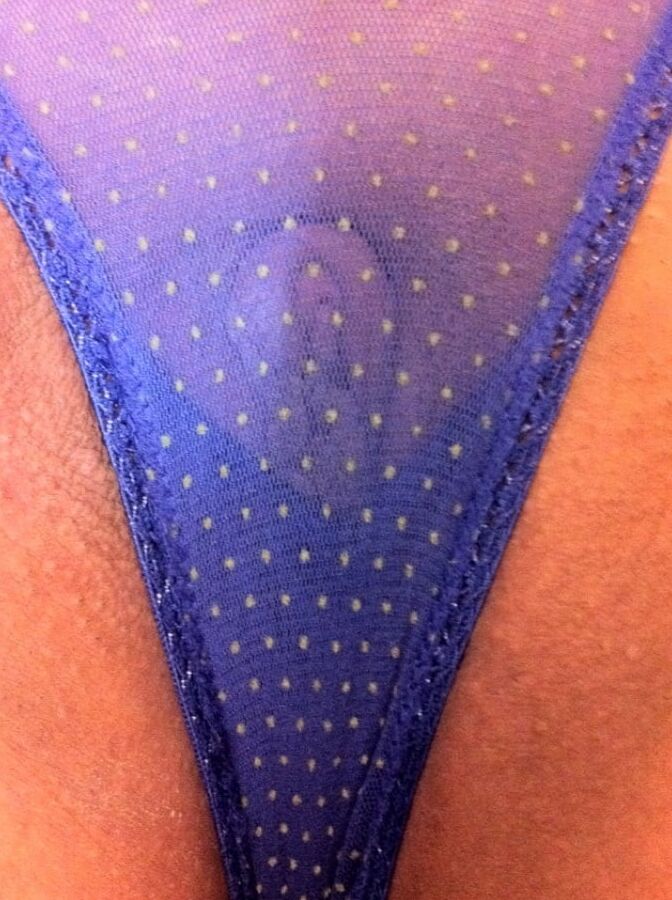 BUSTY ASIAN WIFE IN BLUE