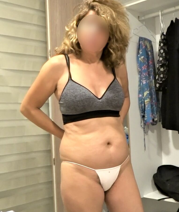 MY HOT WIFE'S HAIRY PUSSY - ARDIENTES69