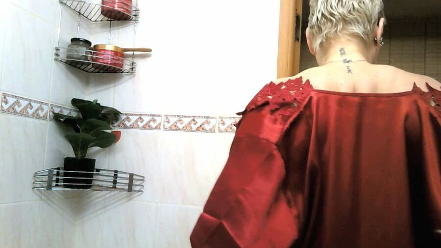 Hot russian MILF Aimee sucking & masturbates in shower!