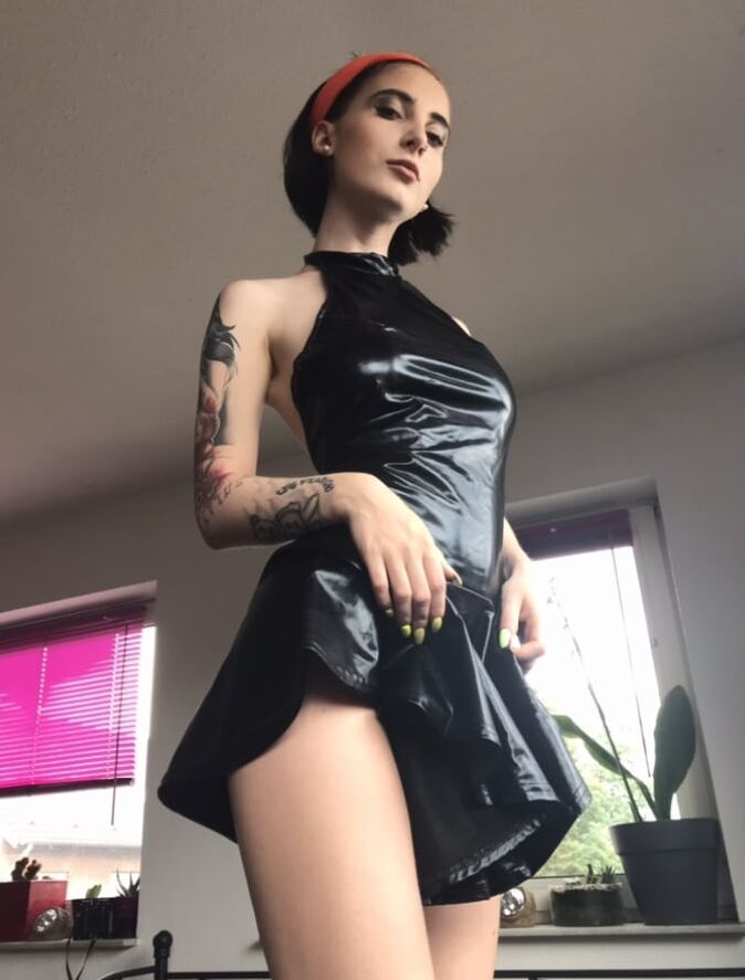 Hot Pics Lou Nesbit.Lia Louise 3