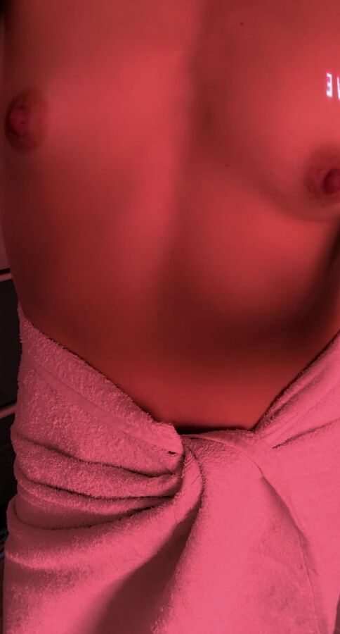 Teen Pussy -19y  Small French Lips sweet Ass & WET