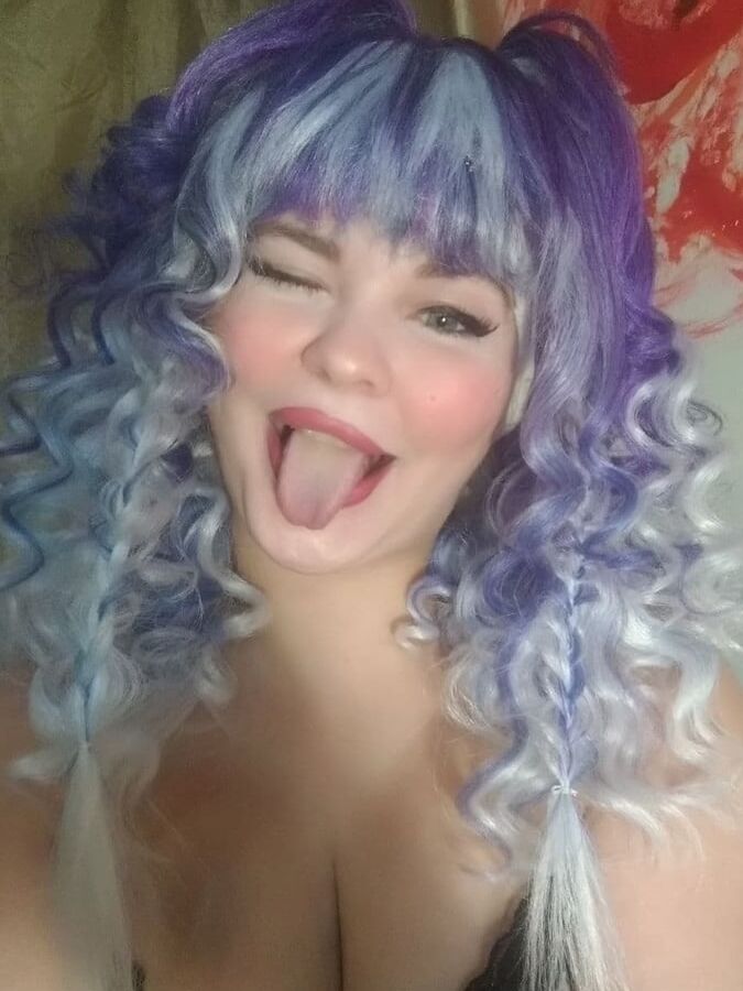 Go to my free twitter!)