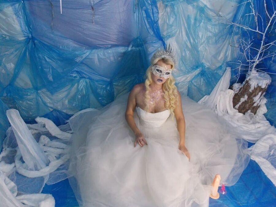 Snow queen, beautiful photos!