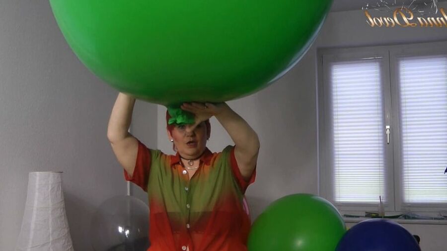 Mega balloon blow up