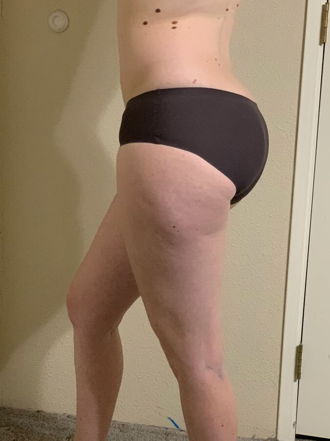 Bubble butt in panties with cameltoe