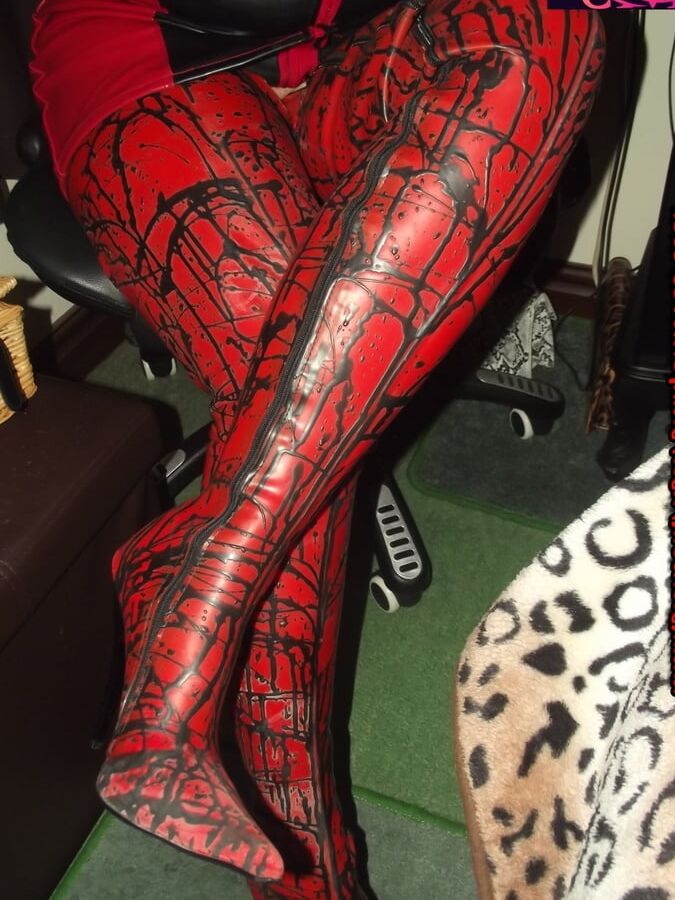 RUBBER WHORE