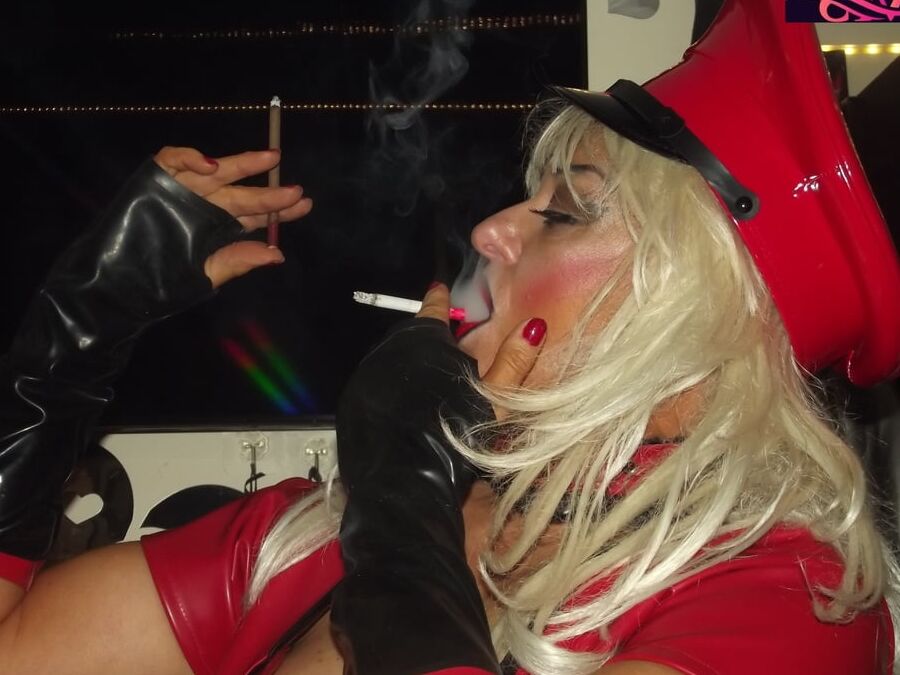 RUBBER WHORE