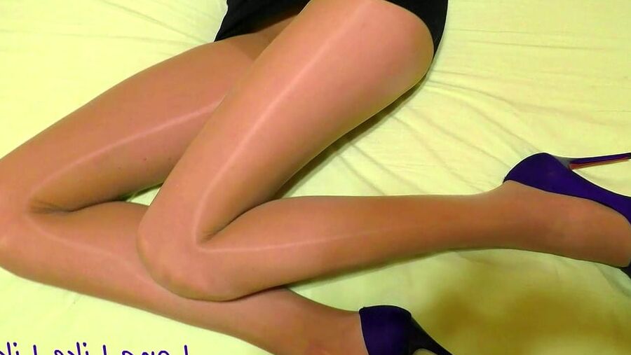 Fun with a huge powerful vibrator