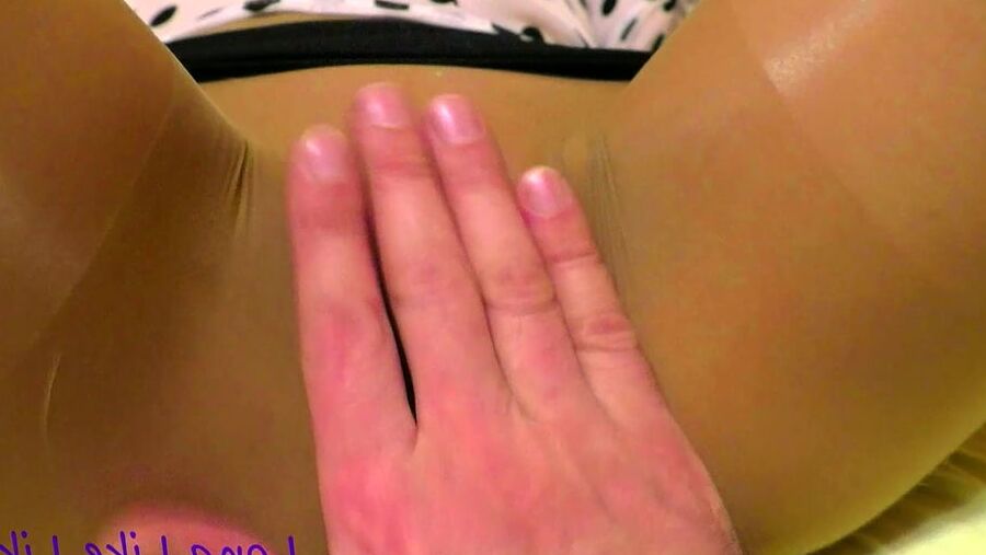 Fun with a huge powerful vibrator