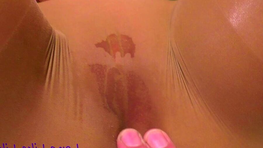 Fun with a huge powerful vibrator