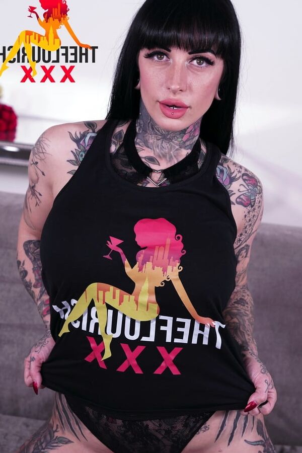Jessie Lee aka OMGitsJessieLee Solo shoot TheFlourishxxx