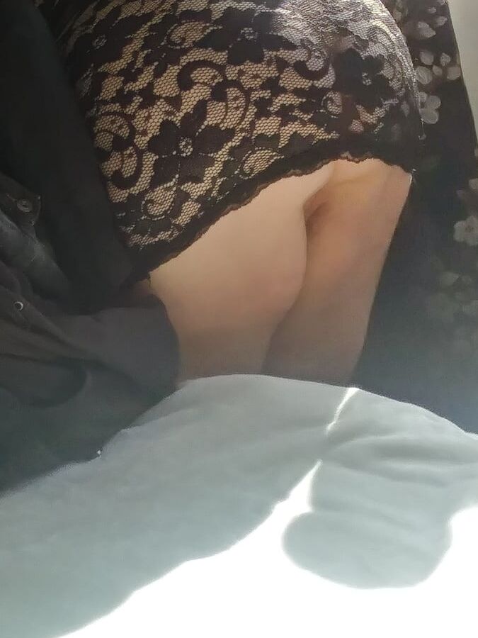 Fat UK Mum Posing