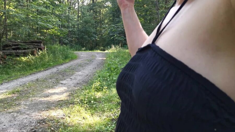 Tit slapping red for fun while hiking