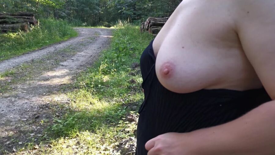 Tit slapping red for fun while hiking
