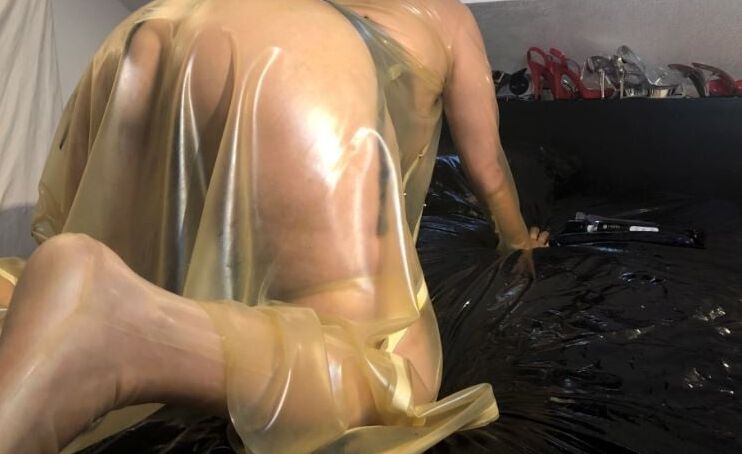 Transparent Latex Masturbation