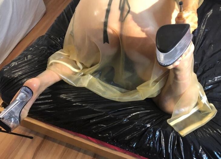 Transparent Latex Masturbation