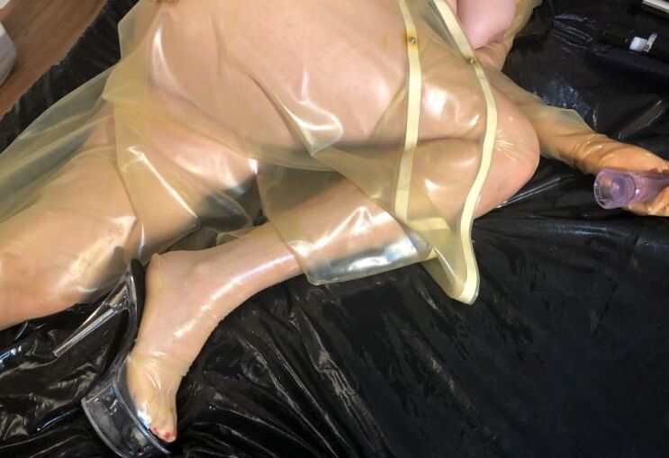 Transparent Latex Masturbation