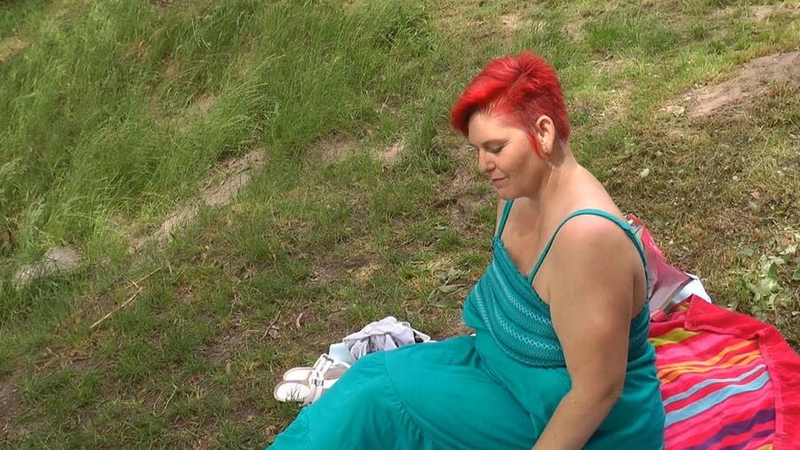 At the lake masturbated