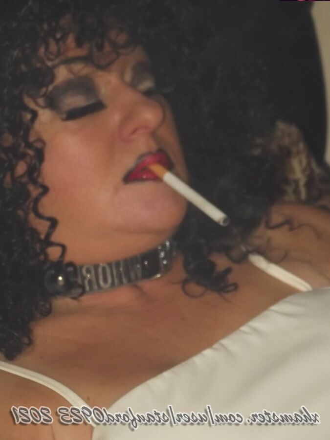 WHITE SOKING WHORE