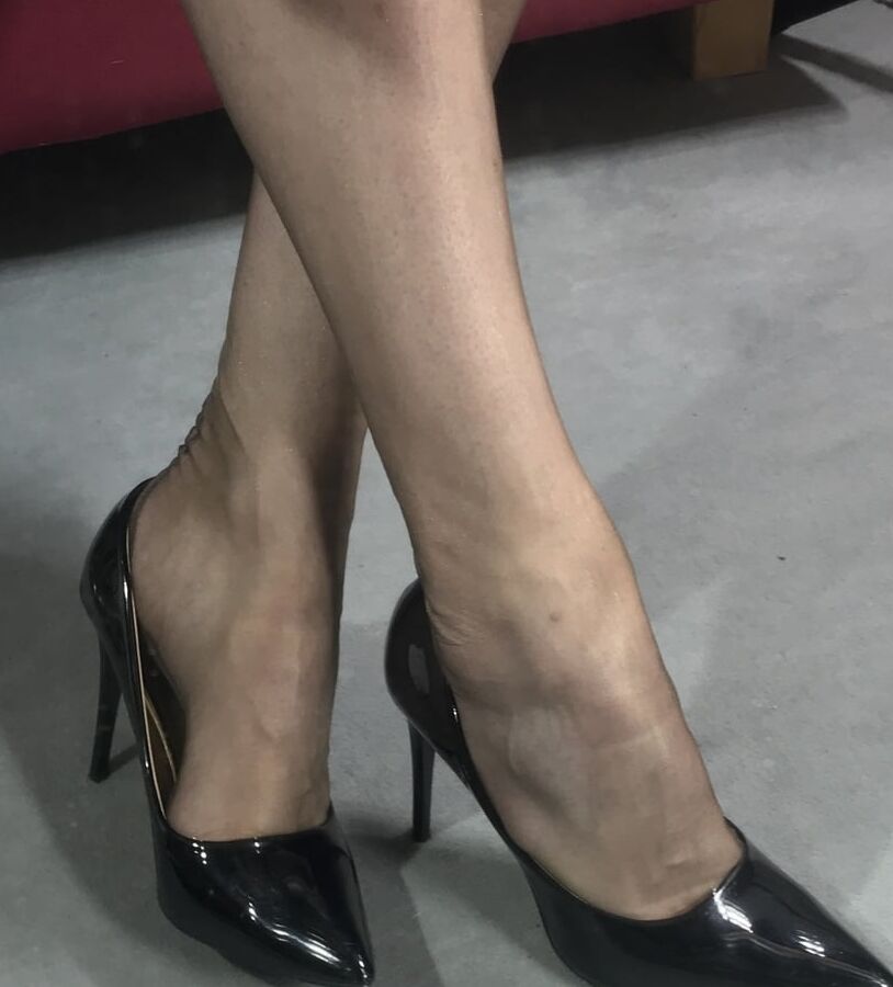 Rht stockings feet