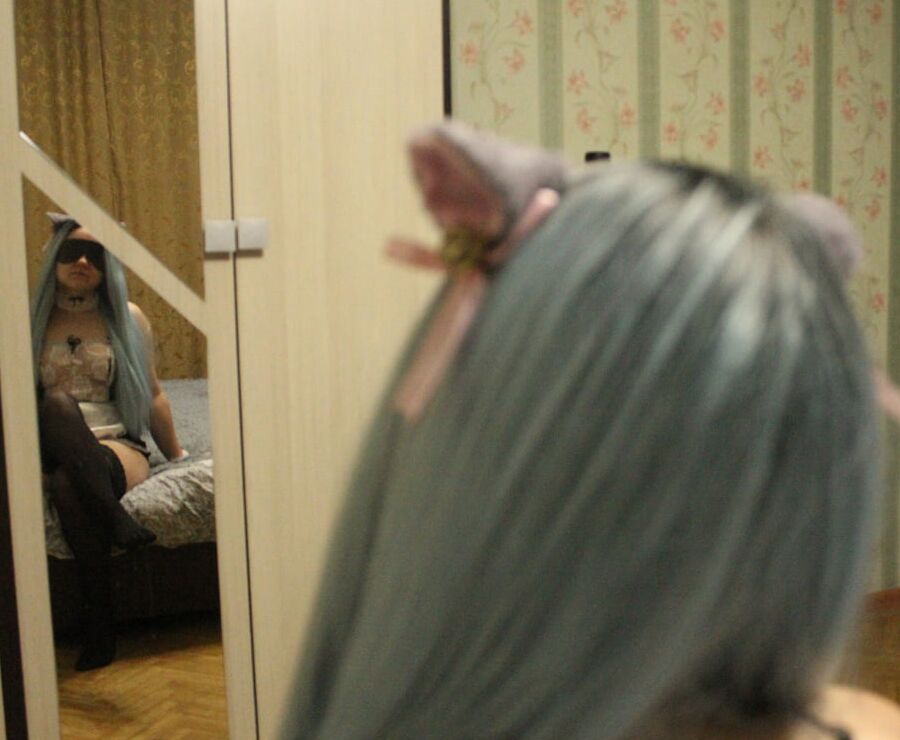 Naughty maid is preparing for her work