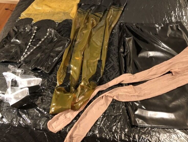 Latex, Heels and Dildo Blowjob