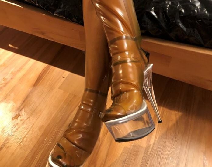 Latex, Heels and Dildo Blowjob