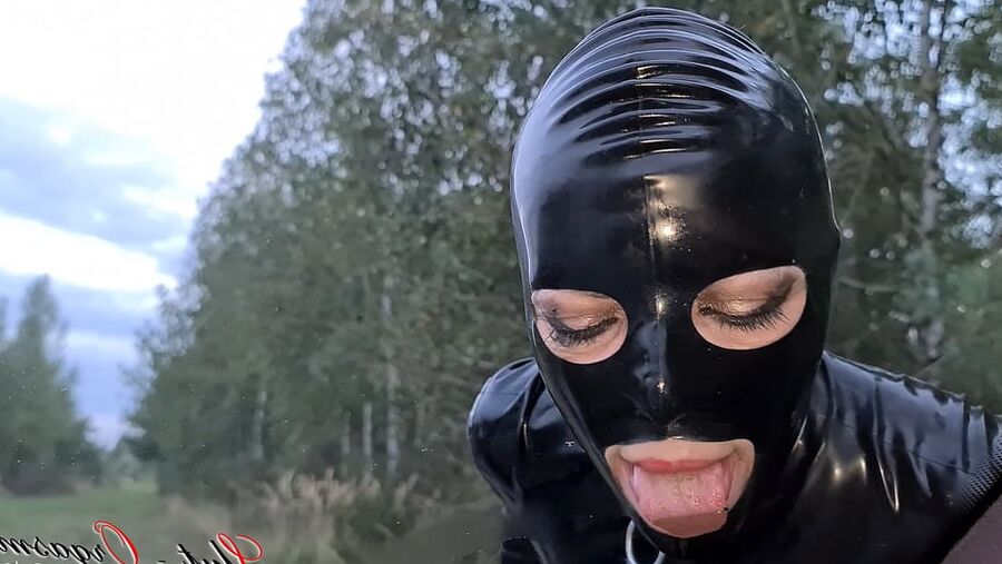 Slave Slut-Orgasma Celeste a dirty mess on  the car  window