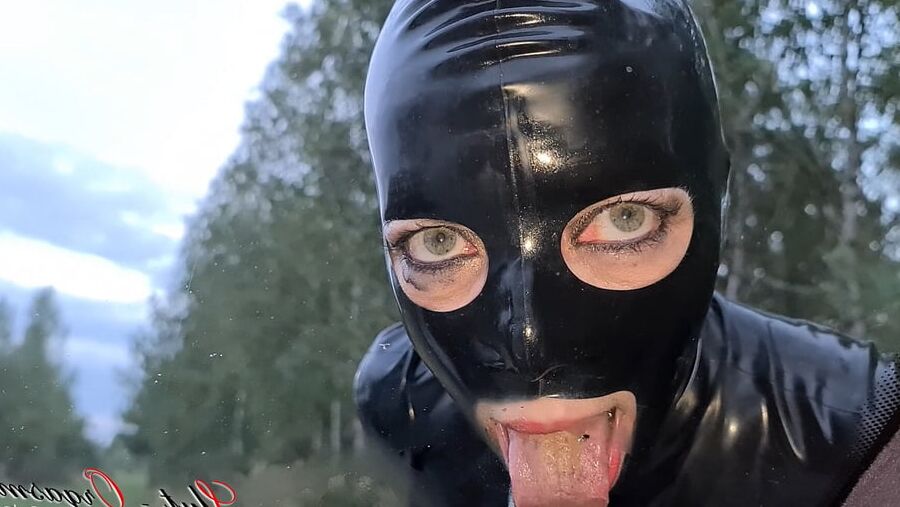 Slave Slut-Orgasma Celeste a dirty mess on  the car  window