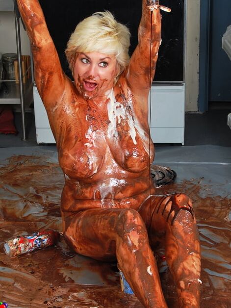 Mature Blonde Dana Hayes Wet and Messy with Ice Cream