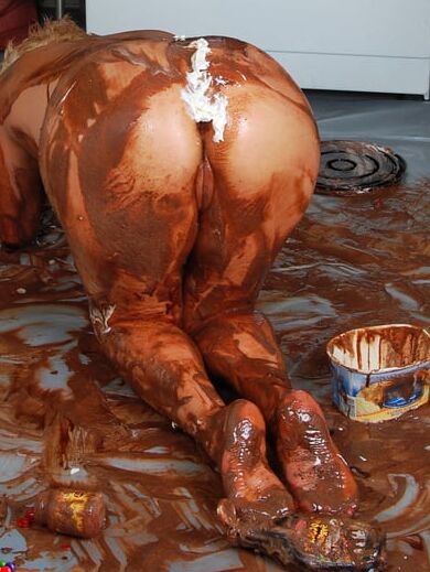 Mature Blonde Dana Hayes Wet and Messy with Ice Cream