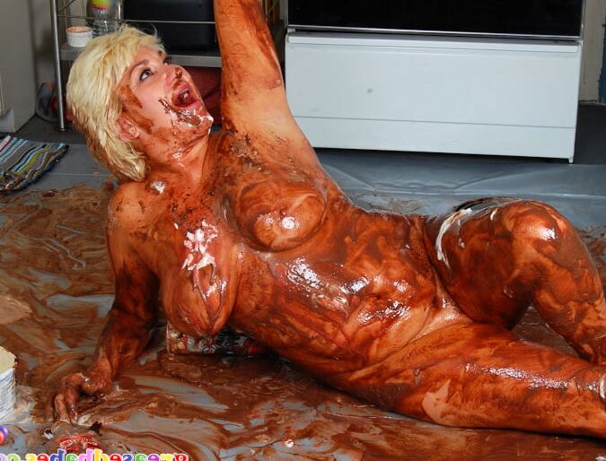 Mature Blonde Dana Hayes Wet and Messy with Ice Cream
